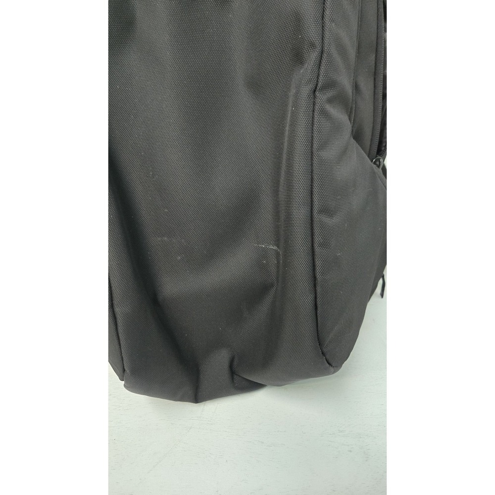 Incase Icon Slim Backpack Nice Black - Picture 2 of 10